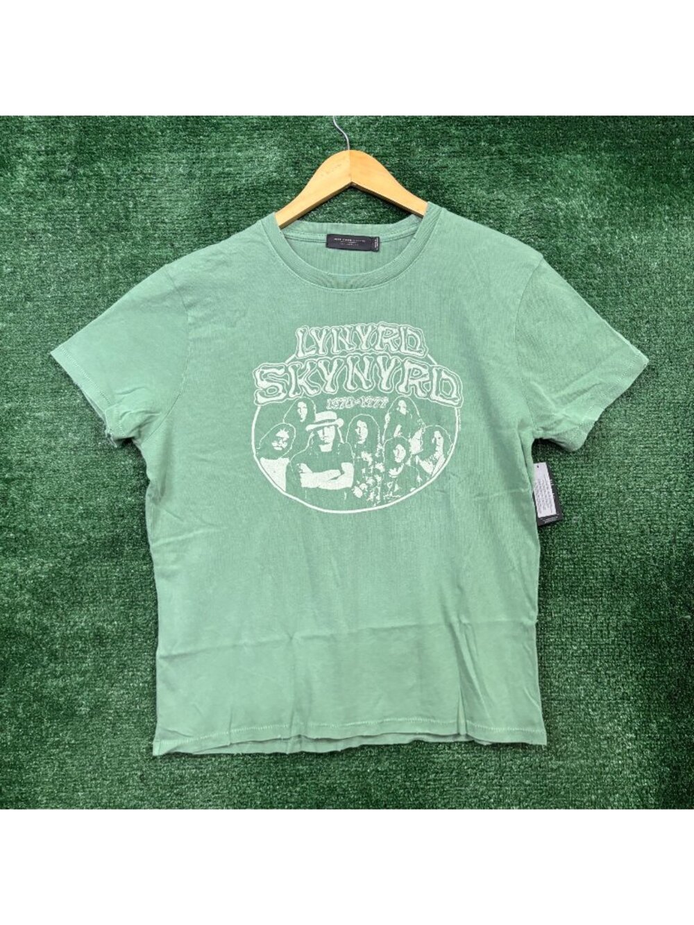 Lynyrd Skynyrd Street Survivors Rock Band 1970-1977 T-Shirt Size Large
